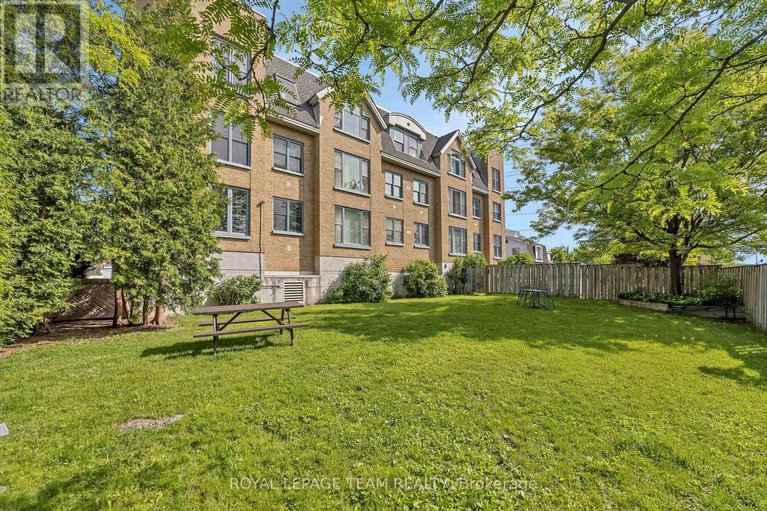 28418448/307-202-hinchey-avenue/mechanicsville/ottawa/ontario/K1Y1L7_21