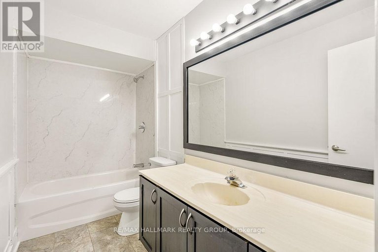 28556147/4-1-timberview-way/westcliffe-estates/ottawa/ontario/K2H9M7_35