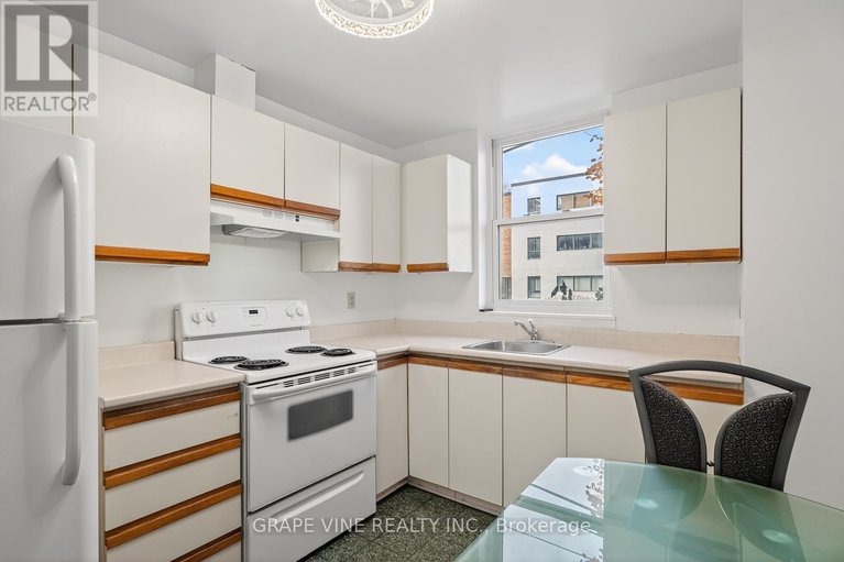 29143791/102-50-burnside-avenue/mechanicsville/ottawa/ontario/K1Y2M2_14