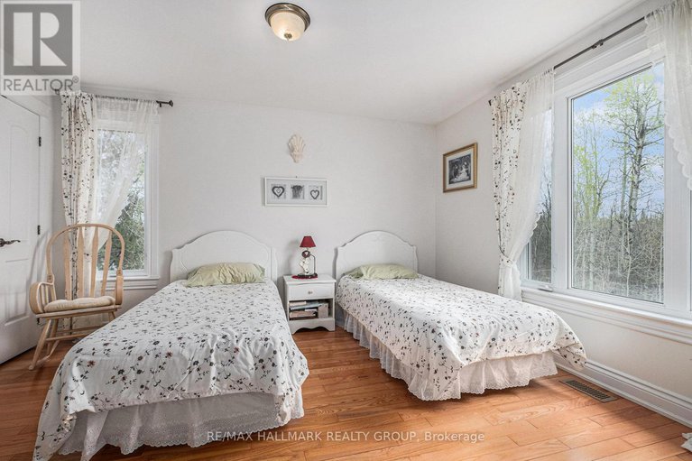 29027545/4633-albion-road/blossom-parkkemp-parkfindlay-creek/ottawa/ontario/K1X1A4_25