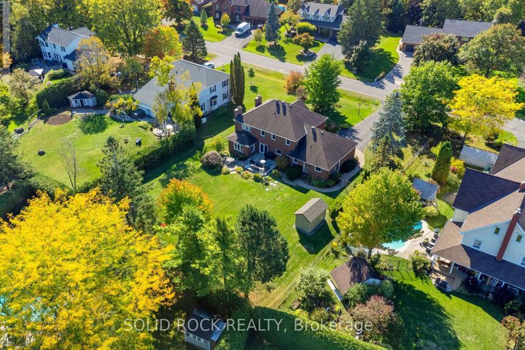 28931406/5569-whitewood-avenue/manotick-village-manotick-estates/ottawa/ontario/K4M1E1_47
