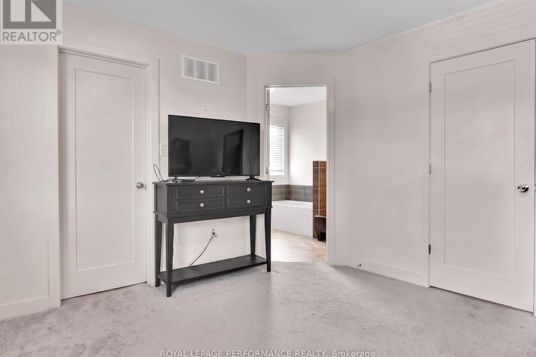 29674697/609-robert-street/town-of-rockland/clarence-rockland/ontario/K4K1E8_12