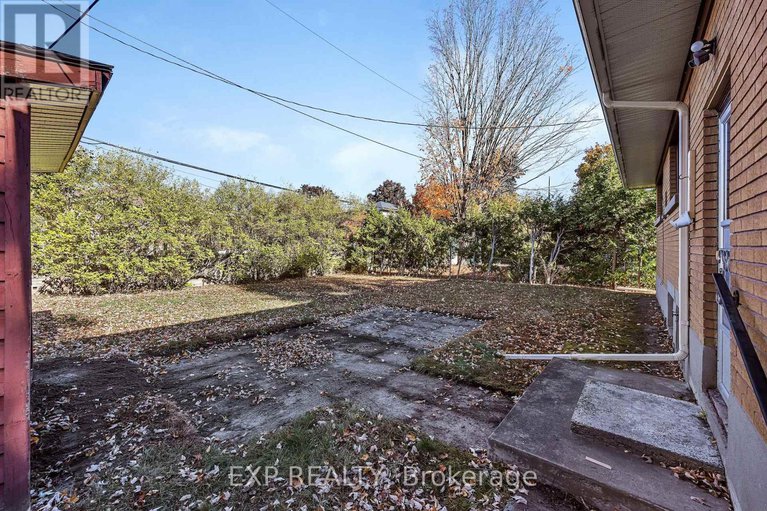 29071775/2393-sheldon-avenue/queensway-terrace-southridgeview/ottawa/ontario/K2C1K4_33