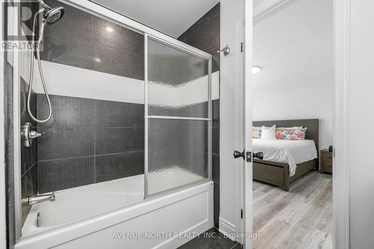28653411/122-woodbury-crescent/hunt-club-park/ottawa/ontario/K2J3M2_15