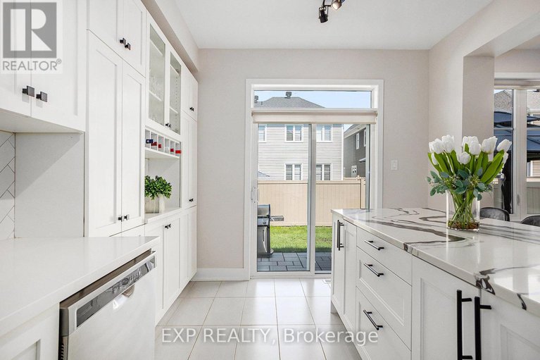 28527433/63-pelham-crescent/goulbourn-twp-from-franktown-rdsouth-to-rideau/ottawa/ontario/K0A2Z0_13