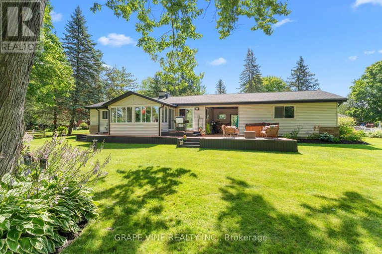 28643914/6486-woodland-place/manotick-south-to-roger-stevens/ottawa/ontario/K4M1B3_32
