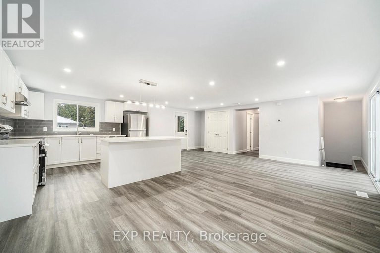 29103619/35-lazy-nol-court/fringewood/ottawa/ontario/K2S1T5_7