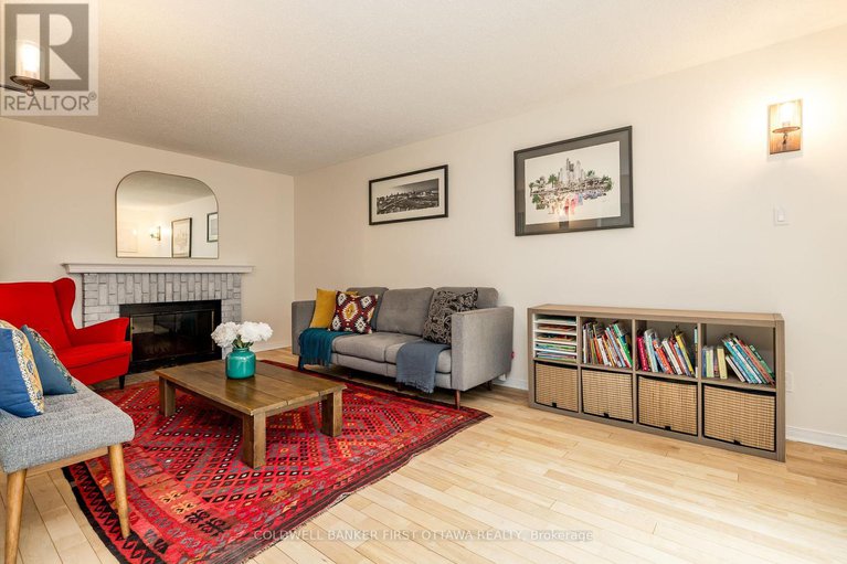 28497718/55-345-kintyre-private/carleton-square/ottawa/ontario/K2C3M6_8