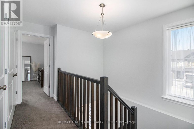 28862057/754-cairn-crescent/mer-bleuebradley-estatesanderson-park/ottawa/ontario/K1W0P4_23