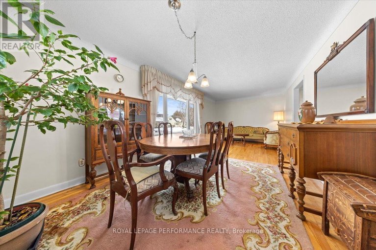 29481876/1075-secord-avenue/billings-bridge/ottawa/ontario/K1H8C7_10