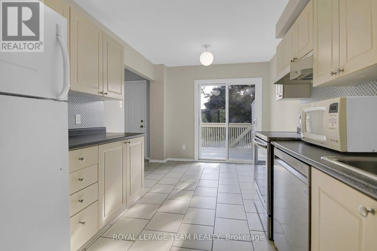 28790579/89-thornbury-crescent/centrepointe/ottawa/ontario/K2G6C4_10
