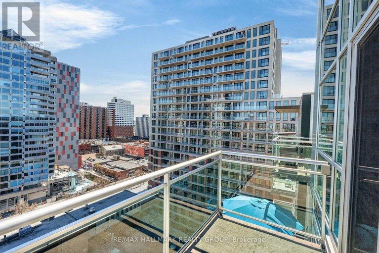 29682835/1401-134-york-street/lower-townbyward-market/ottawa/ontario/K1N1K8_14