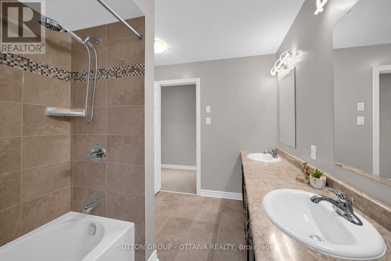 28813100/412-odessa-way/cedargrovefraserdale/ottawa/ontario/K2J5X7_33
