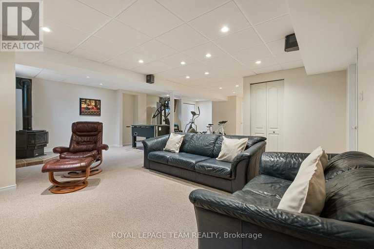 29619101/844-giant-cedars-crescent/riverside-southgloucester-glen/ottawa/ontario/K1V1N9_46