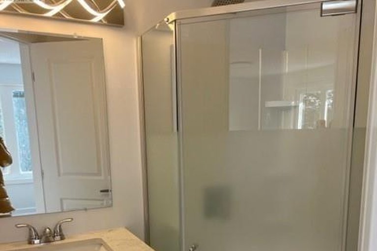 29504345/178-mcclellan-road/sheahan-estatestrend-village/ottawa/ontario/K2H5W1_12