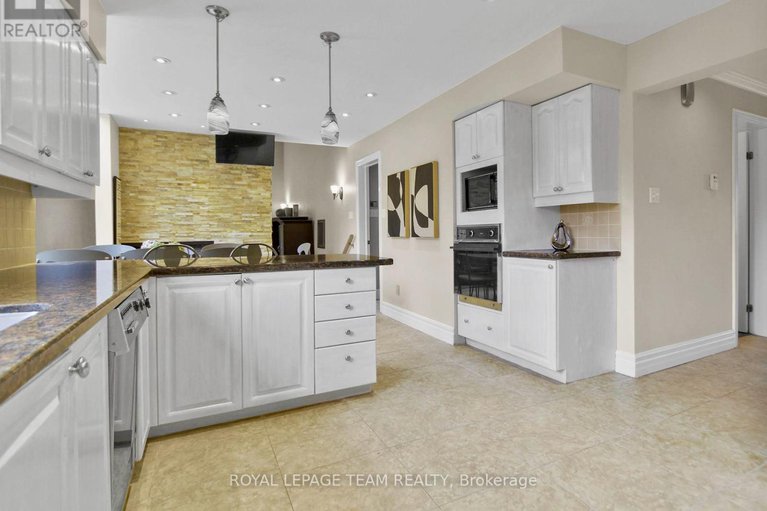 29069392/1105-cindy-hill-crescent/manotick-long-island-nicholls-island/ottawa/ontario/K4M1E8_15