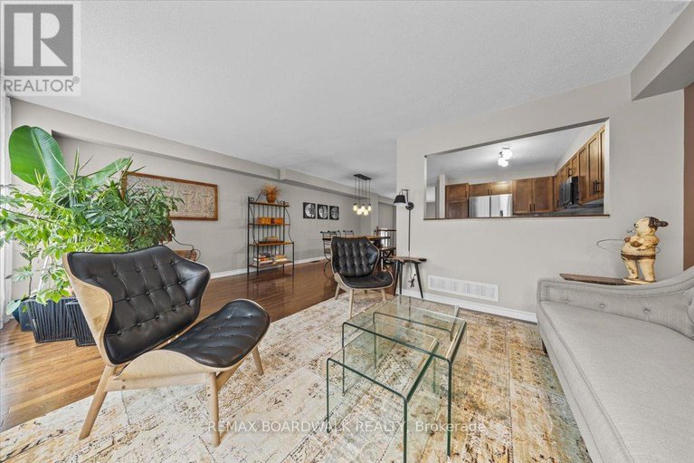 29434399/265-parkrose-private/chatelaine-village/ottawa/ontario/K4A0N8_11