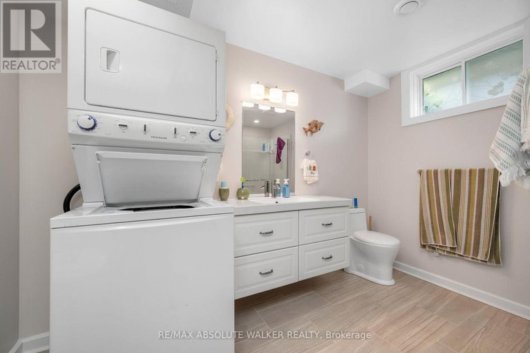 28513868/5-melva-avenue/blossom-parkkemp-parkfindlay-creek/ottawa/ontario/K1T3W9_38