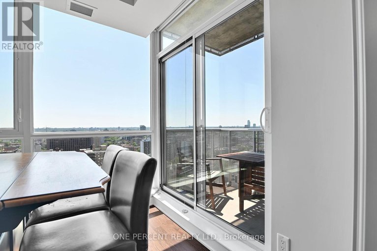 28549705/1905-40-nepean-street/ottawa-centre/ottawa/ontario/K2P0X5_22