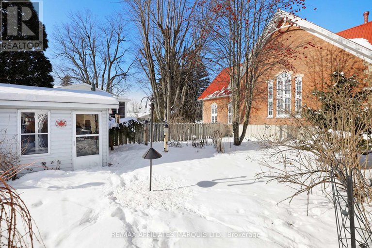 29363009/6-head-street/lancaster/south-glengarry/ontario/K0C1N0_34