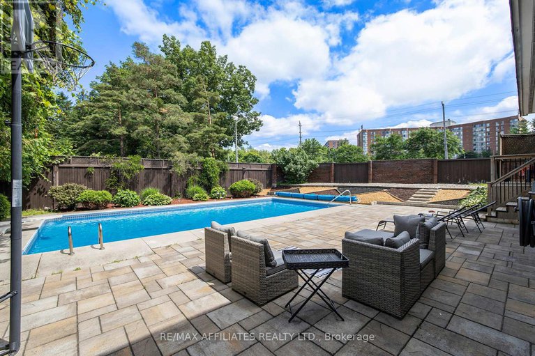 28597640/23-sioux-crescent/bruce-farmgraham-parkqualicumbellands/ottawa/ontario/K2H7E4_32