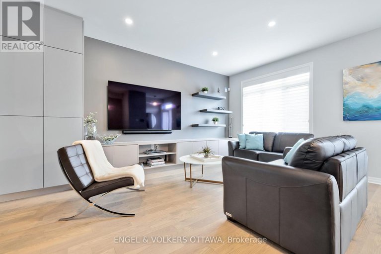 28377095/624-mikinak-road/cfb-rockcliffe-and-area/ottawa/ontario/K1K3X7_19
