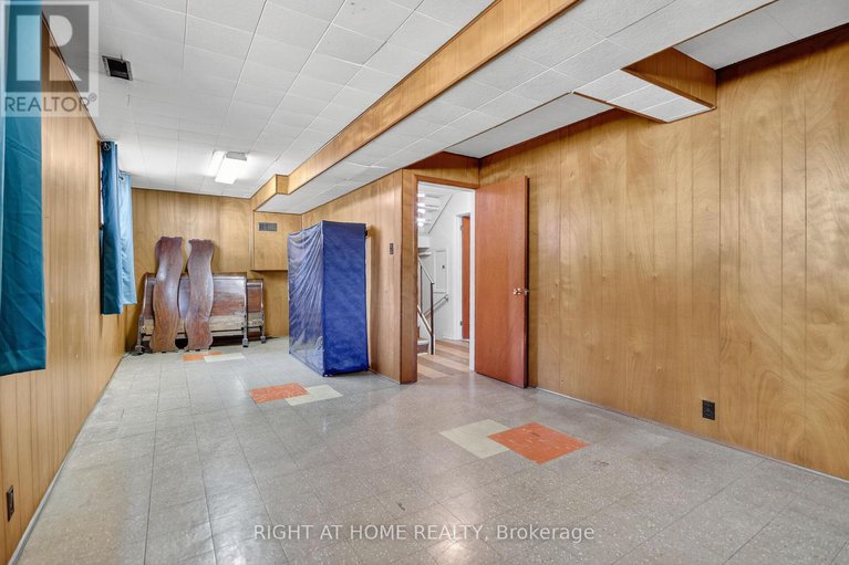 28954336/6-higwood-drive/borden-farmstewart-farmcarleton-heightsparkwood-hills/ottawa/ontario/K2E5K7_24