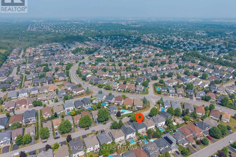 29512841/407-landswood-way/stittsville-south/ottawa/ontario/K2S0A3_47