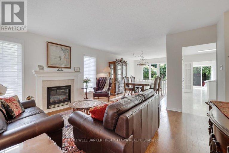 28678446/10-ladybirds-crescent/stittsville-north/ottawa/ontario/K2S1Z6_10