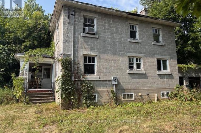 28822815/2099-county-20-road/north-grenville-twp-kemptville-south/north-grenville/ontario/K0G1T0_1