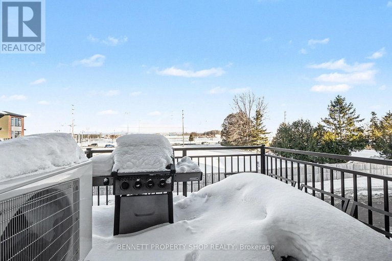 29341279/539-lourmarin-private/notting-hillsummerside/ottawa/ontario/K4A5M2_17