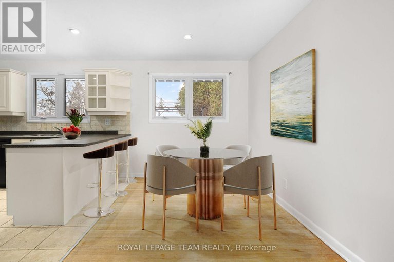 29244449/2358-malone-crescent/queensway-terrace-southridgeview/ottawa/ontario/K2C1L5_16