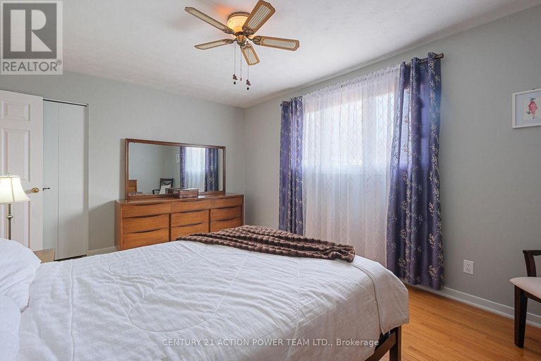 29647357/1535-st-georges-street/bilberry-creekqueenswood-heights/ottawa/ontario/K1E1R1_25