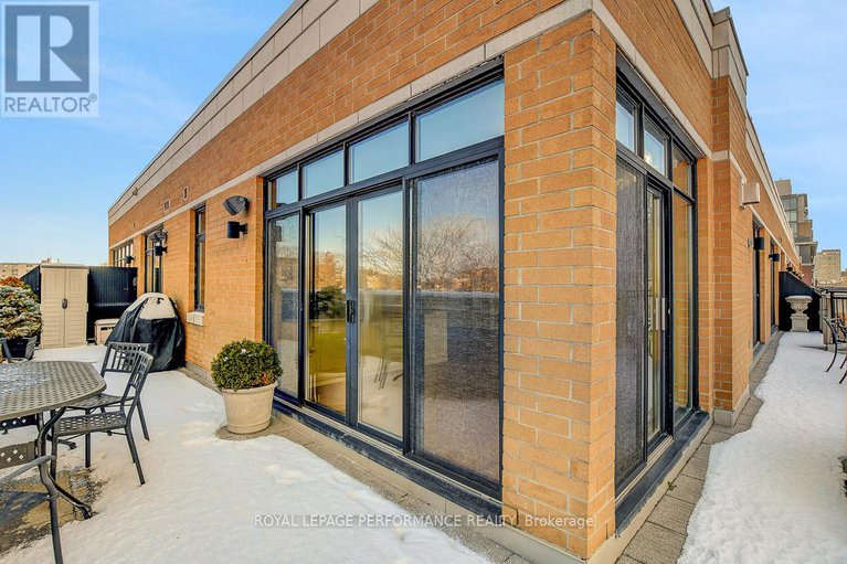 29170503/ph2-260-besserer-street/sandy-hill/ottawa/ontario/K1N1J3_20