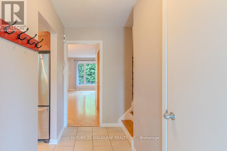 28602194/1342-cedarcroft-crescent/pineview/ottawa/ontario/K1B5C8_2