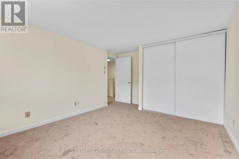 28701824/26b-sonnet-crescent/westcliffe-estates/ottawa/ontario/K2H8W7_16