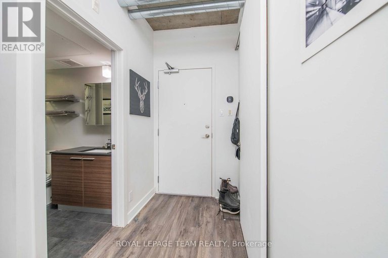 28614419/813-354-gladstone-avenue/ottawa-centre/ottawa/ontario/K2P0R4_4