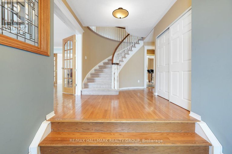 29322376/41-bramblegrove-crescent/hunt-club-parkgreenboro/ottawa/ontario/K1T3G2_4