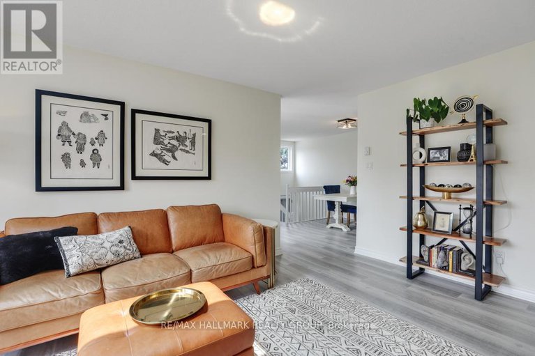 28435230/8-3-stonebank-crescent/westcliffe-estates/ottawa/ontario/K2H9M2_22