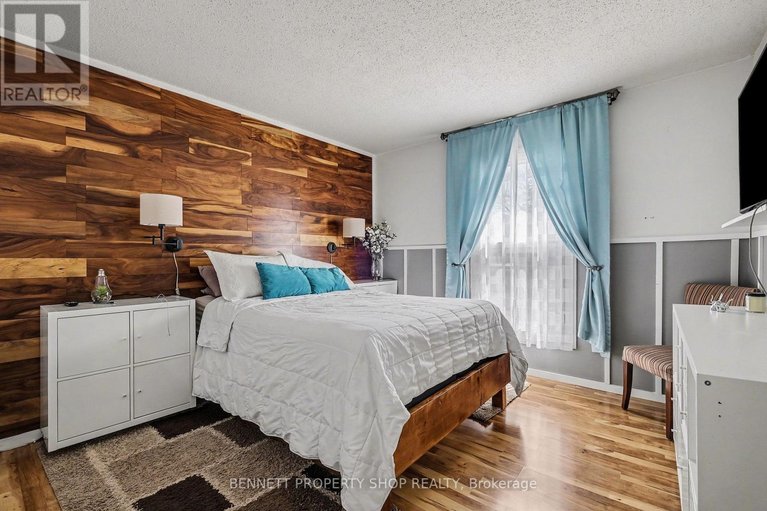 29640988/156-rutherford-court/beaverbrook/ottawa/ontario/K2K1N6_12