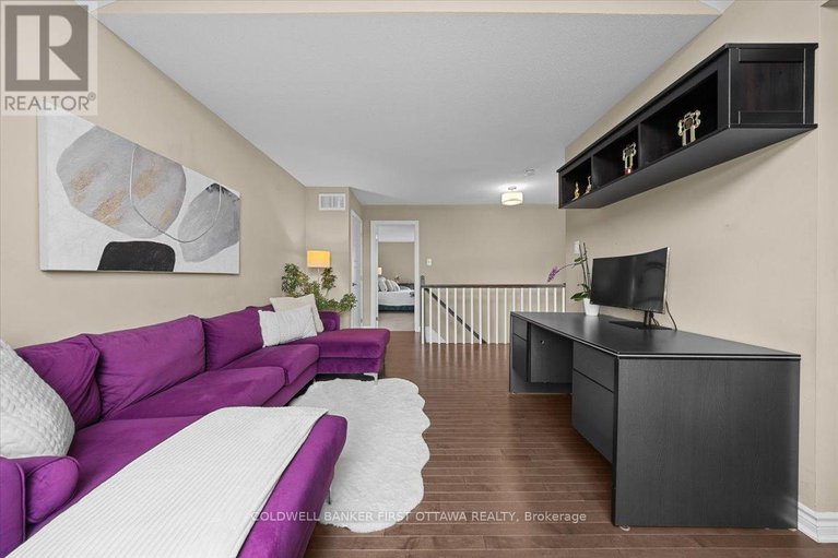 29689822/213-rue-des-soldats-riendeau-street/half-moon-bay/ottawa/ontario/K2J5Z4_26