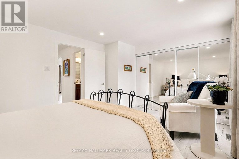 29365343/6861-bilberry-drive/convent-glen-north/ottawa/ontario/K1C2E8_22