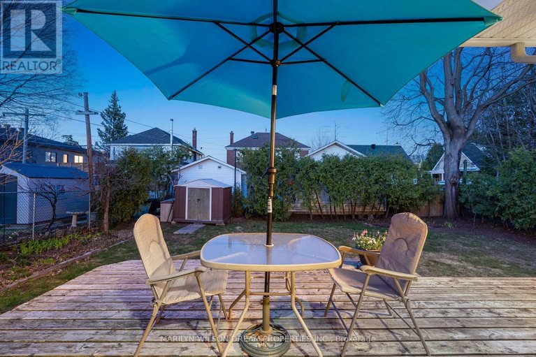 29669053/243-compton-avenue/woodroffe/ottawa/ontario/K2B5A8_34