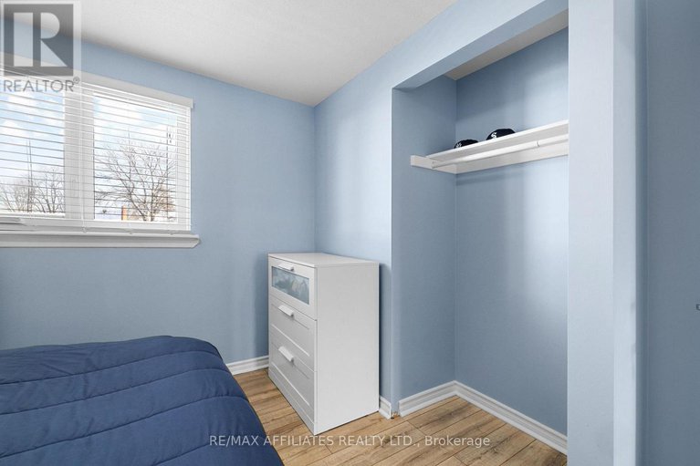 29175531/910-borland-drive/chatelaine-village/ottawa/ontario/K1E1X6_30