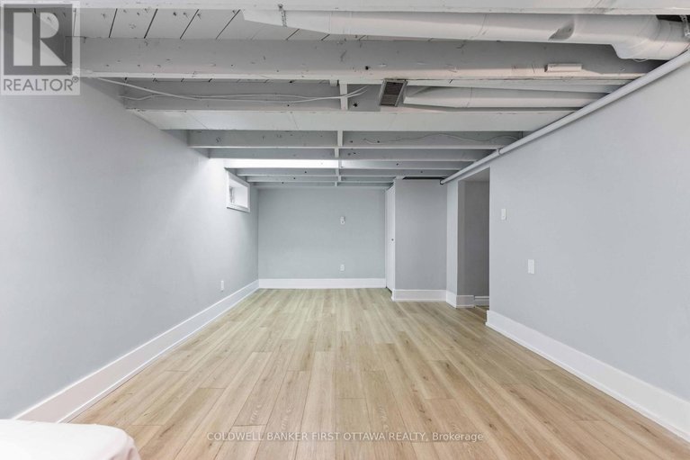 29677913/260-keyworth-avenue/ottawa-westtunneys-pasture/ottawa/ontario/K1Y0G1_24