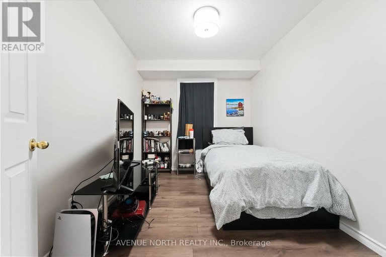 29144847/32-1741-lamoureux-drive/queenswood-heights-south/ottawa/ontario/K1E2N3_19