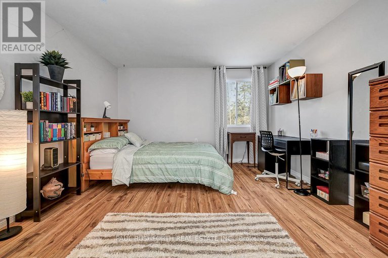 29437881/1401-mcmahon-avenue/emerald-woodssawmill-creek/ottawa/ontario/K1T1C2_28