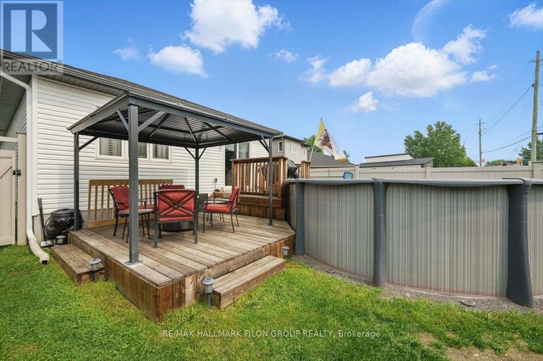 28477284/637-robert-street/town-of-rockland/clarence-rockland/ontario/K4K0J8_27