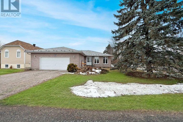 29501033/6298-maclean-court/south-glengarry-lancaster-twp/south-glengarry/ontario/K0C1E0_2