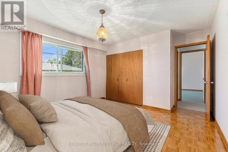 28615266/1219-vancouver-avenue/ellwood/ottawa/ontario/K1V6V2_15
